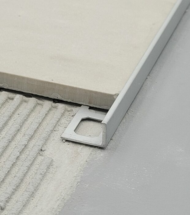 Afslutningsprofil til fliser mat alu lige