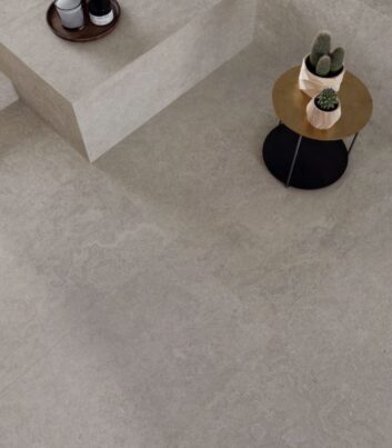 Beton look fliser på gulv i bad