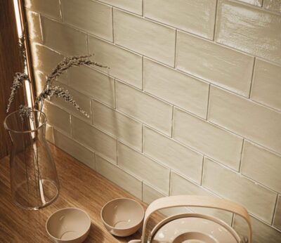 Lysebrune fliser - Rustico Latte - Ceramica Vilar Albaro - HL Keramik